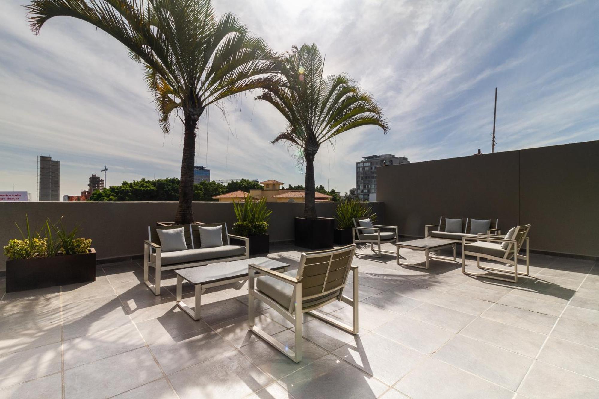 Meson Ejecutivo Guadalajara Minerva - Av Mexico Otel Dış mekan fotoğraf