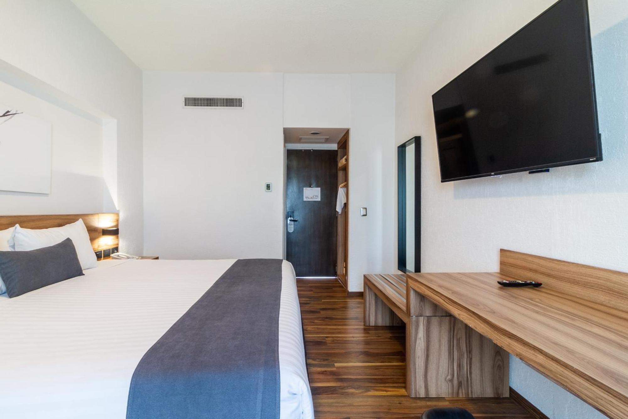 Meson Ejecutivo Guadalajara Minerva - Av Mexico Otel Dış mekan fotoğraf